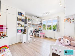 Bedroom- click for photo gallery